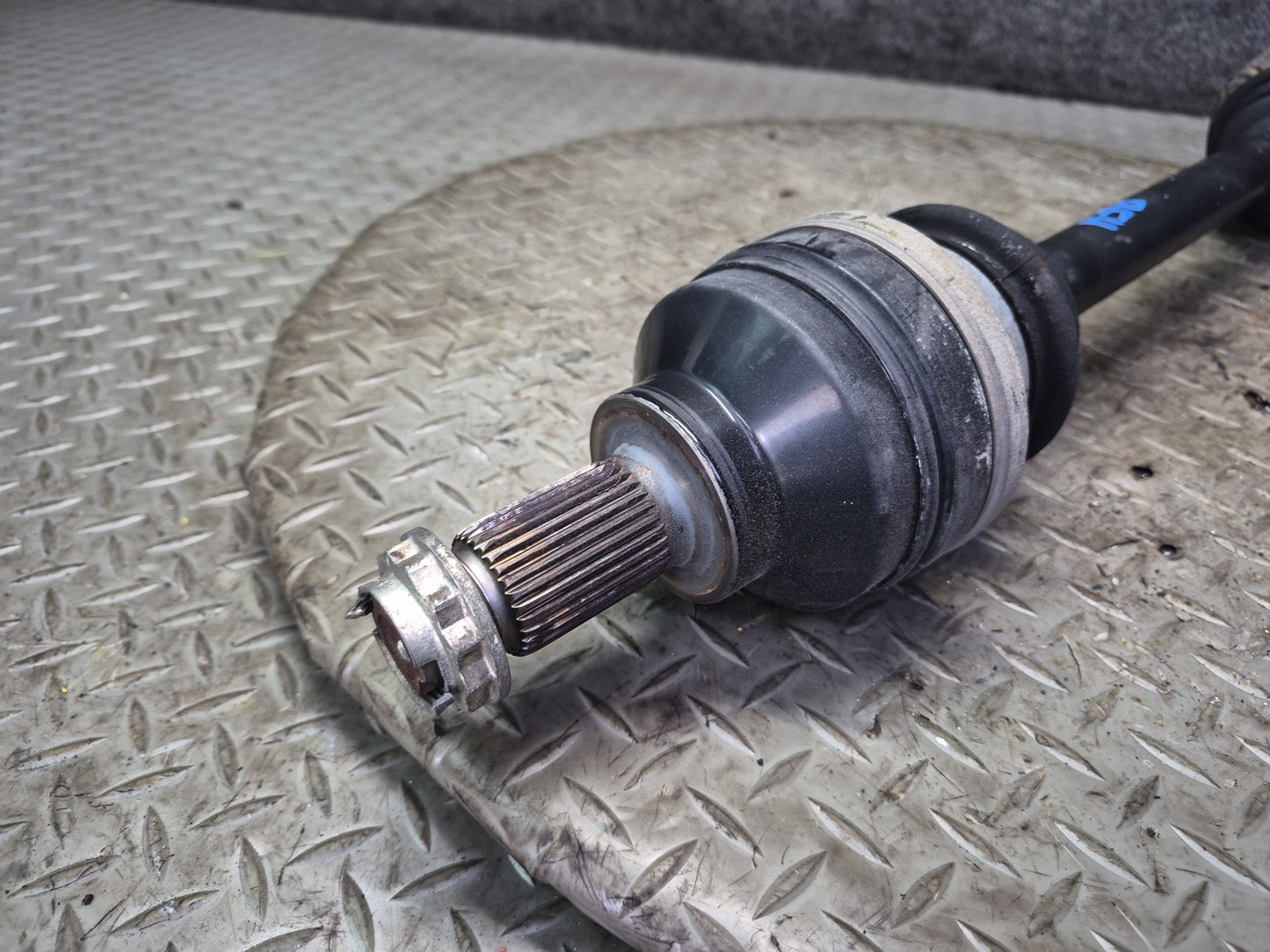 97-03 BMW E39 540i RWD M/T Rear Left or Right Axle Shaft 1229143 OEM