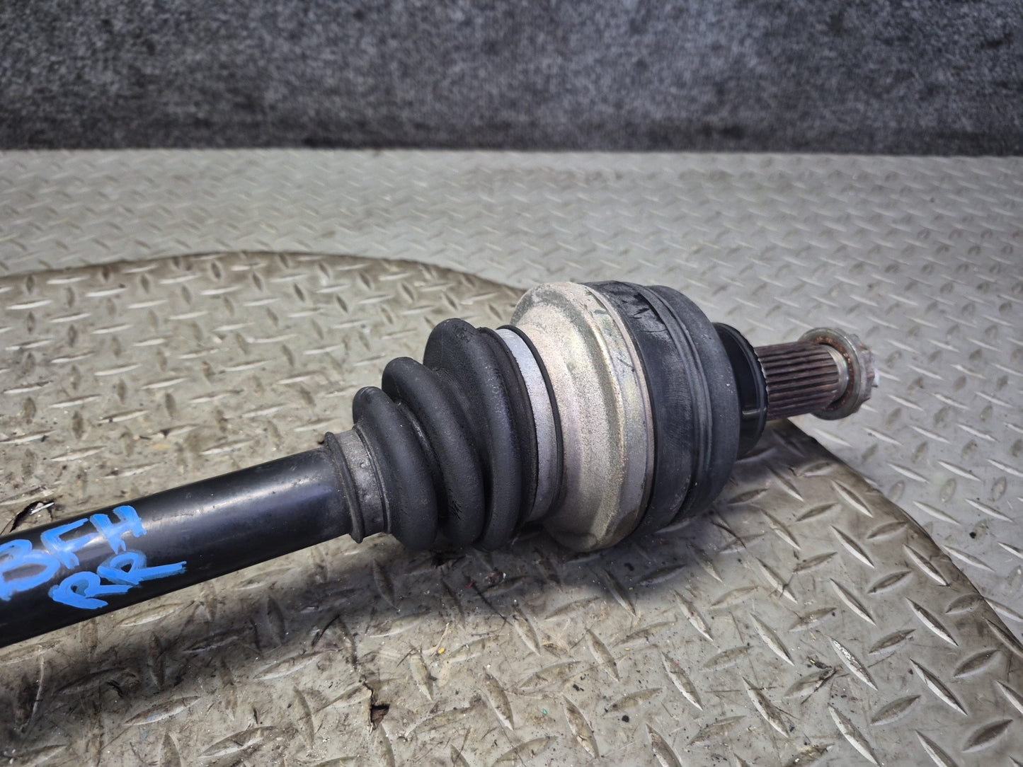 97-03 BMW E39 540i RWD M/T Rear Left or Right Axle Shaft 1229143 OEM