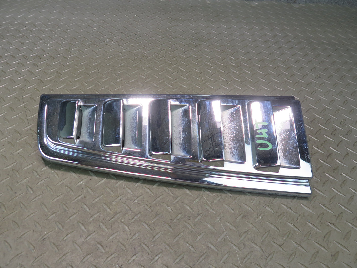2003-2009 Hummer H2 Rear Upper Tail Light Air Vent Applique Trim Grille Set of 2