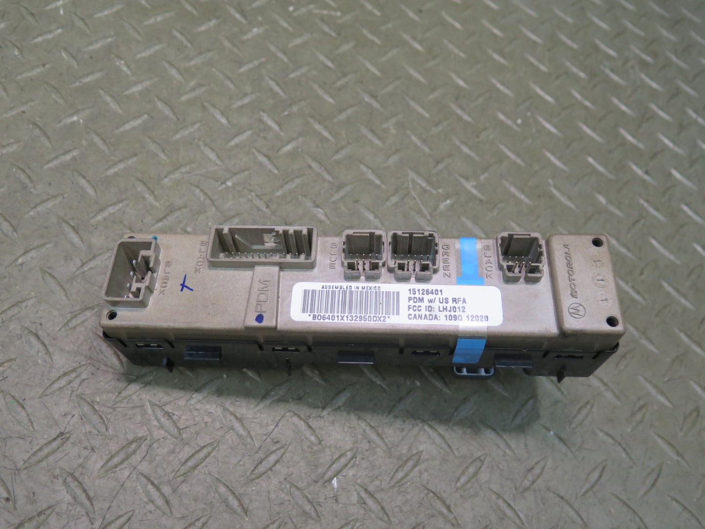 2005-2007 Hummer H2 Front Right Side Door Power Window Mirror Switch 15126401