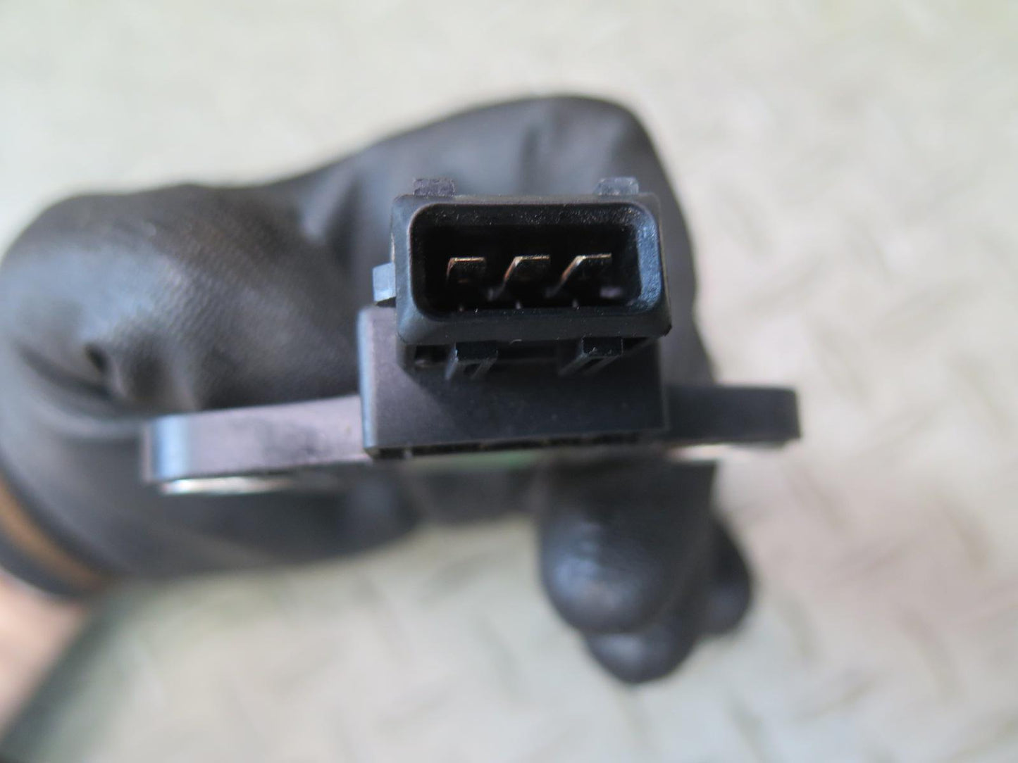 2003-2007 Hummer H2 YAW Turn Rate Acceleration Speed Sensor 15181002