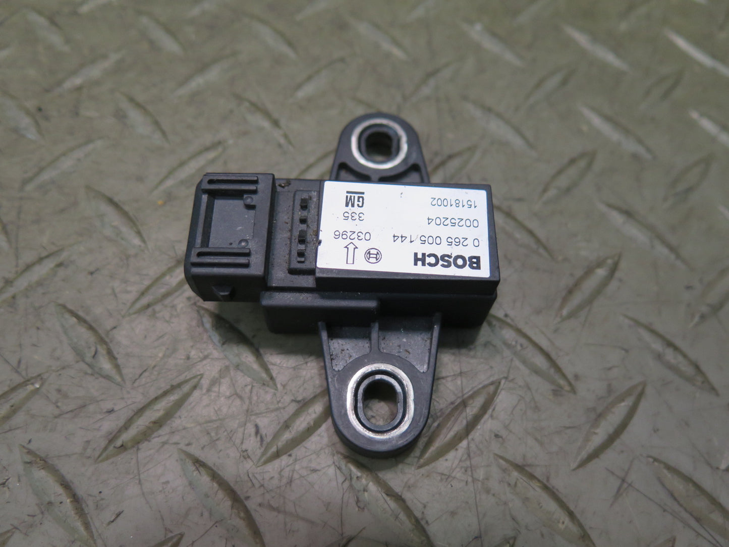 2003-2007 Hummer H2 YAW Turn Rate Acceleration Speed Sensor 15181002