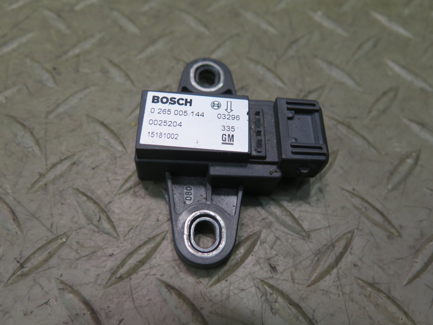 2003-2007 Hummer H2 YAW Turn Rate Acceleration Speed Sensor 15181002