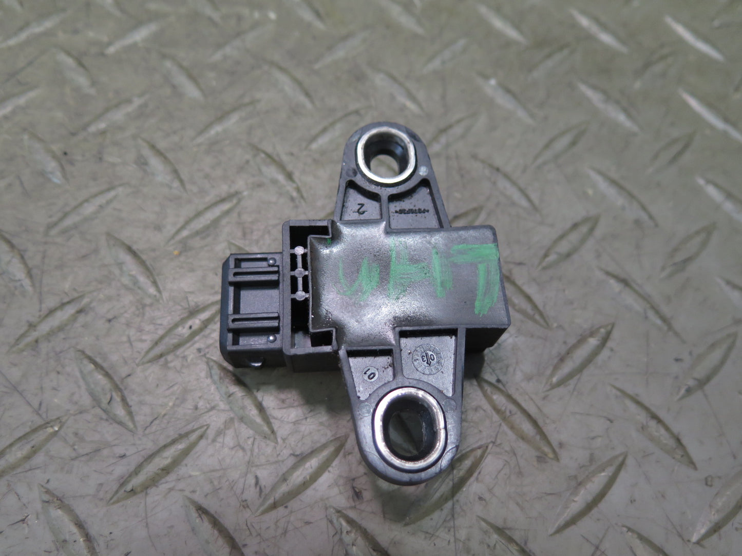 2003-2007 Hummer H2 YAW Turn Rate Acceleration Speed Sensor 15181002