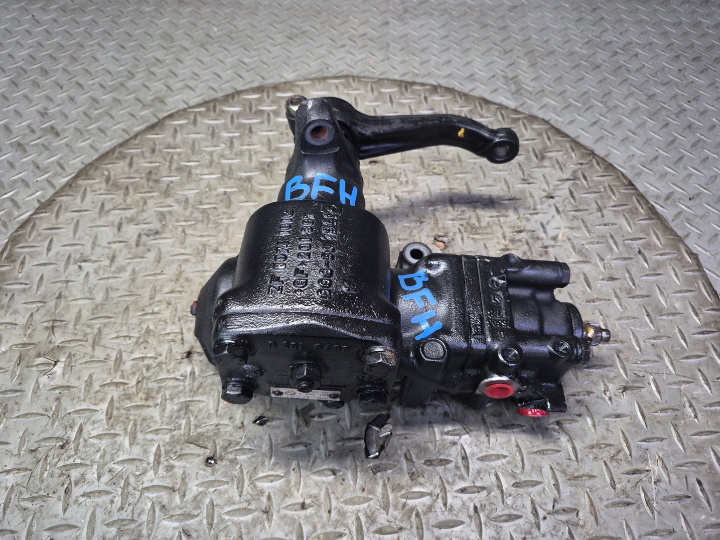97-03 BMW E39 540i M62 Power Steering Gear Box Gearbox 1095189 OEM