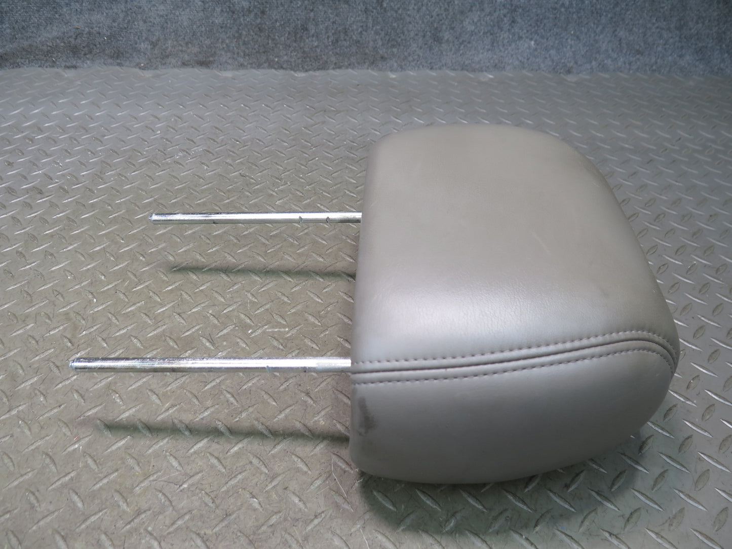 2003-2007 Hummer H2 Front Right & Left Side Seat Headrest Leather Set