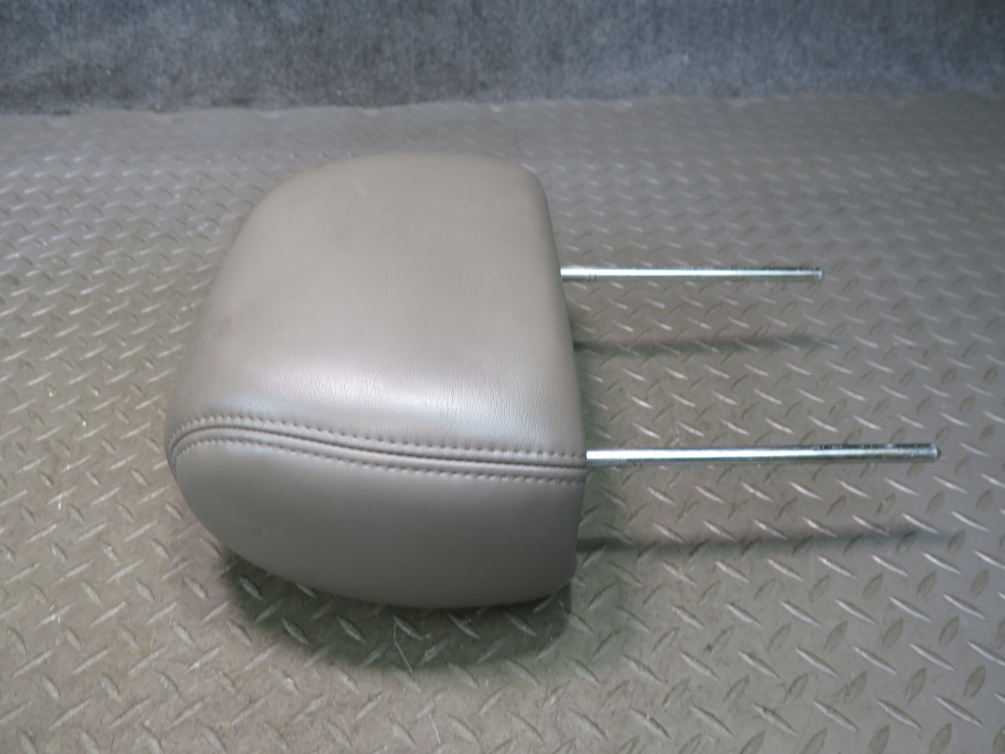 2003-2007 Hummer H2 Front Right & Left Side Seat Headrest Leather Set