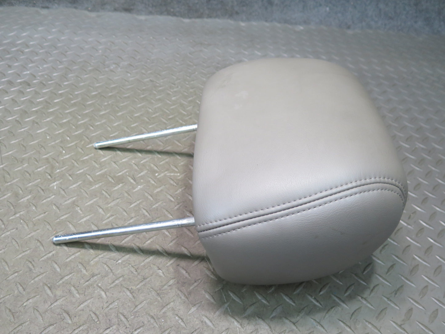 2003-2007 Hummer H2 Front Right & Left Side Seat Headrest Leather Set