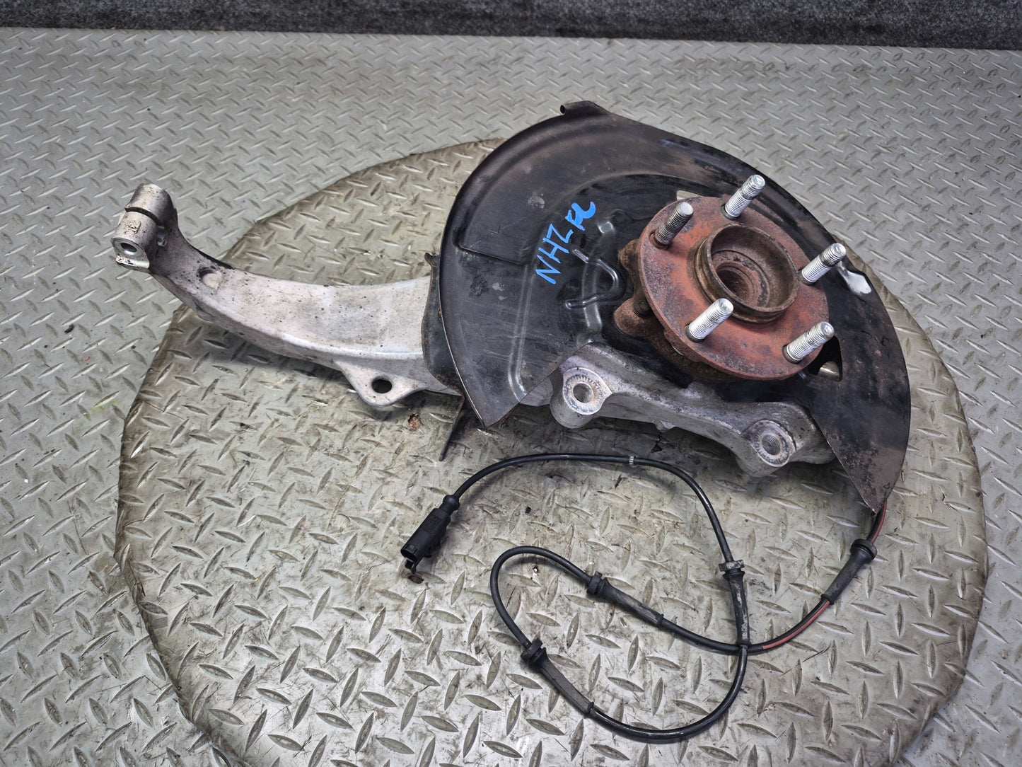 13-20 Nissan Z34 370Z Front Left Spindle Knuckle Wheel Hub Bearing 72K Miles OEM