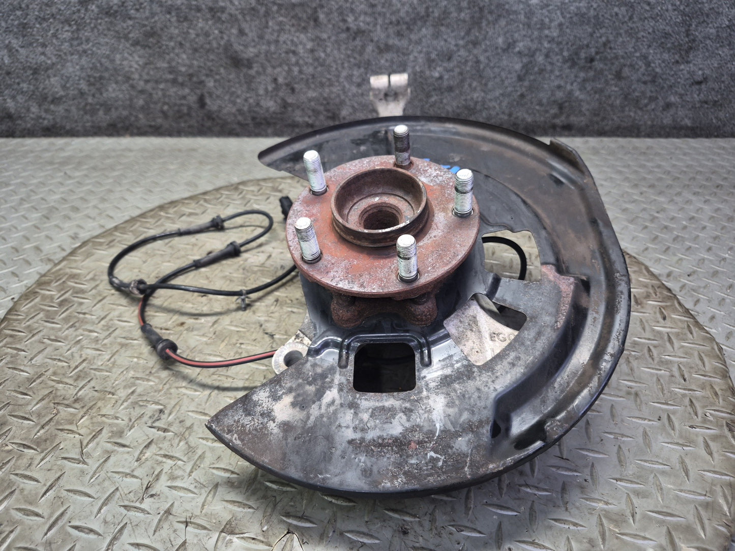 13-20 Nissan Z34 370Z Front Left Spindle Knuckle Wheel Hub Bearing 72K Miles OEM