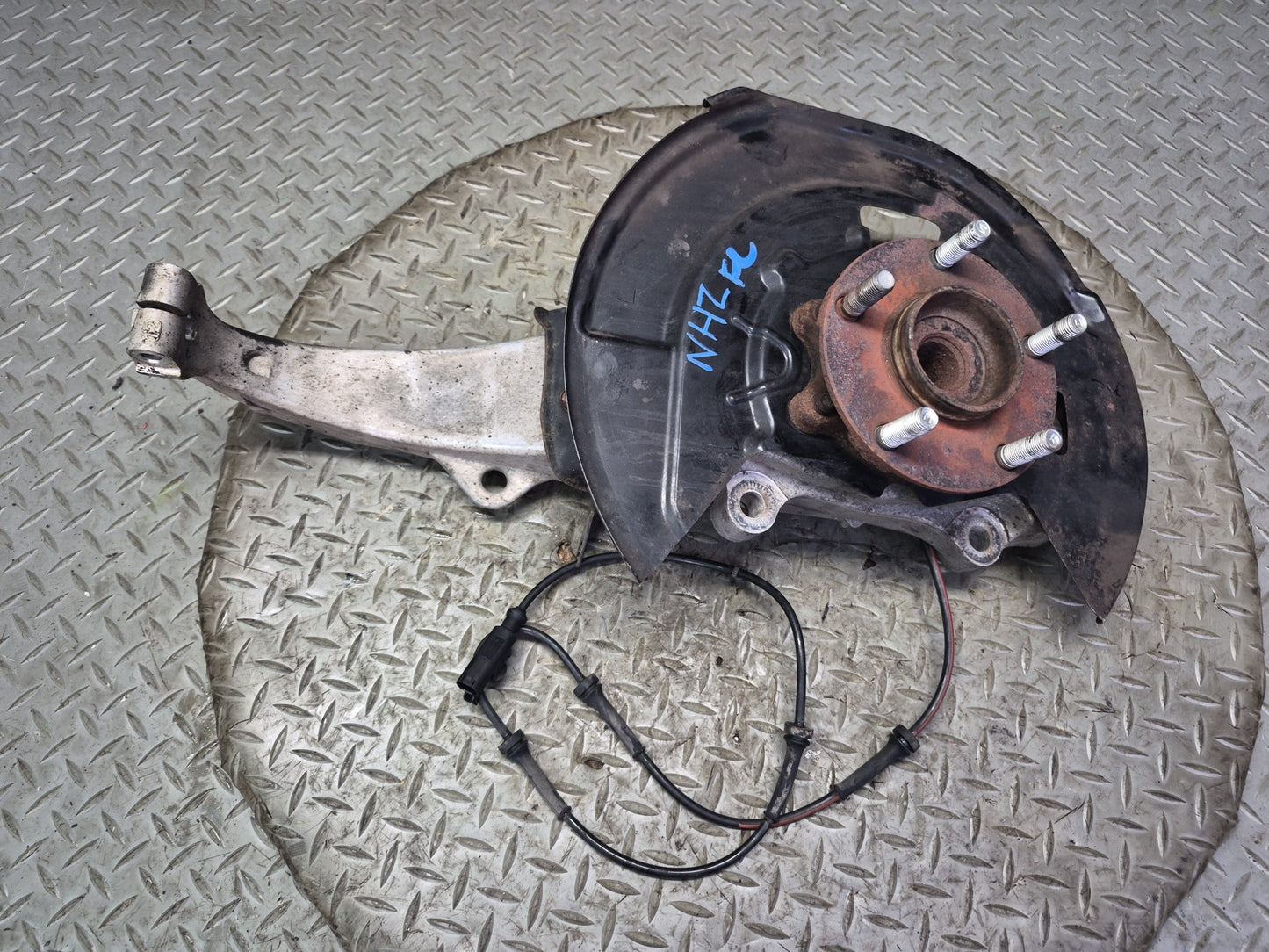 13-20 Nissan Z34 370Z Front Left Spindle Knuckle Wheel Hub Bearing 72K Miles OEM