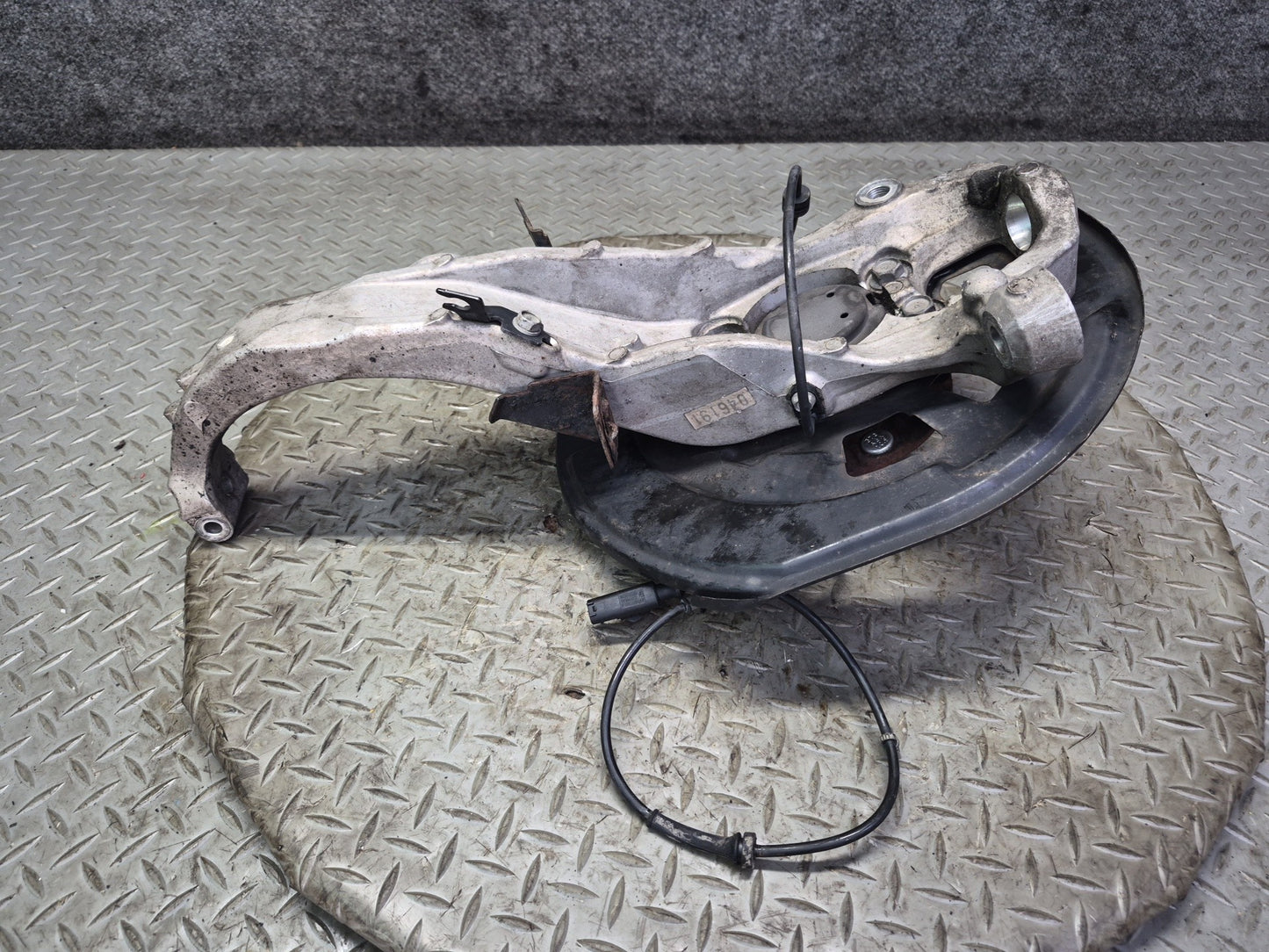 13-20 Nissan Z34 370Z Front Left Spindle Knuckle Wheel Hub Bearing 72K Miles OEM
