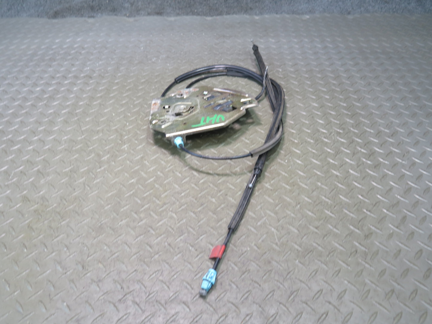 2003-2009 Hummer H2 Rear Trunk Lid Tailgate Liftgate Lock Latch W/ Cables