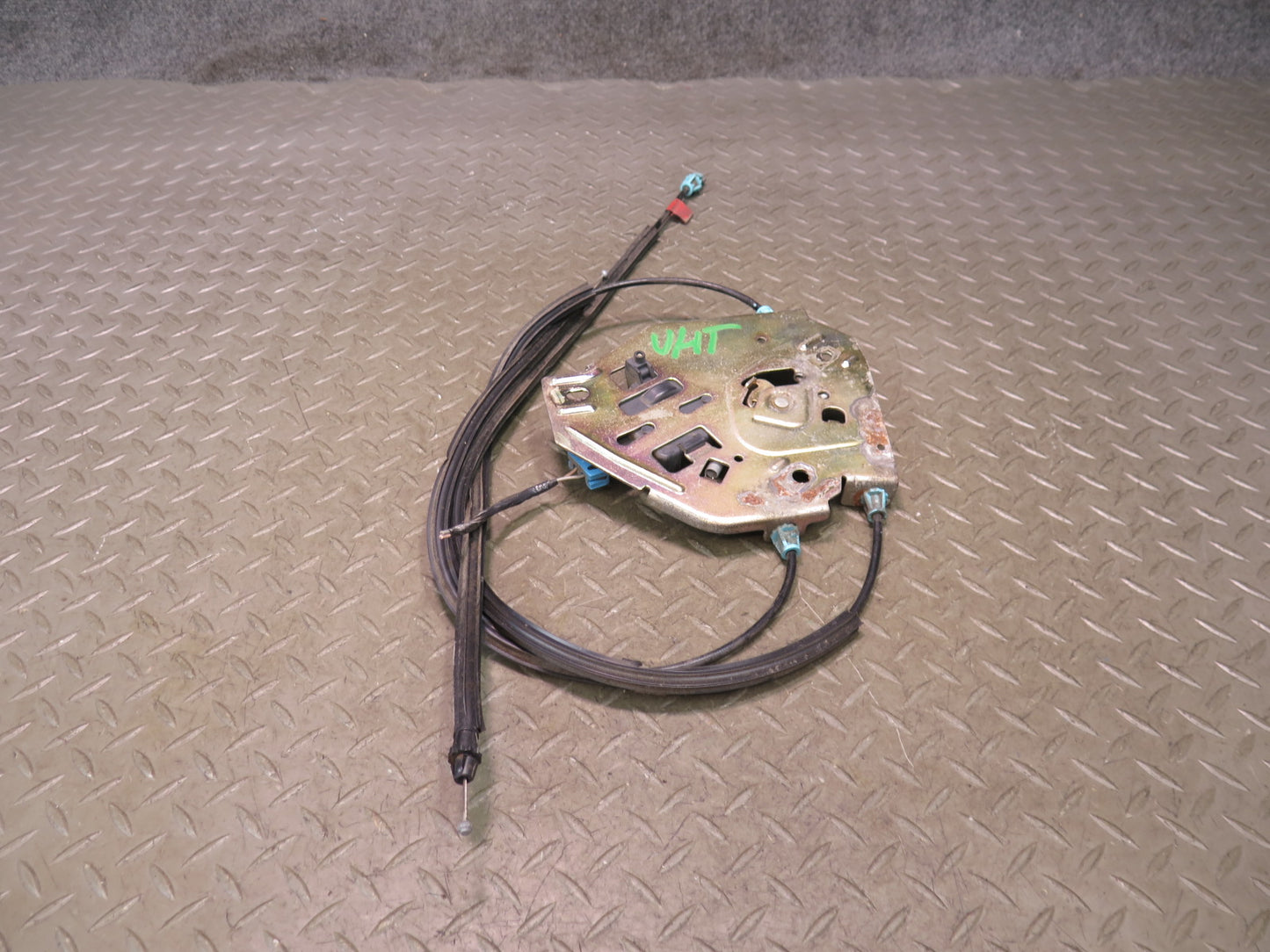 2003-2009 Hummer H2 Rear Trunk Lid Tailgate Liftgate Lock Latch W/ Cables