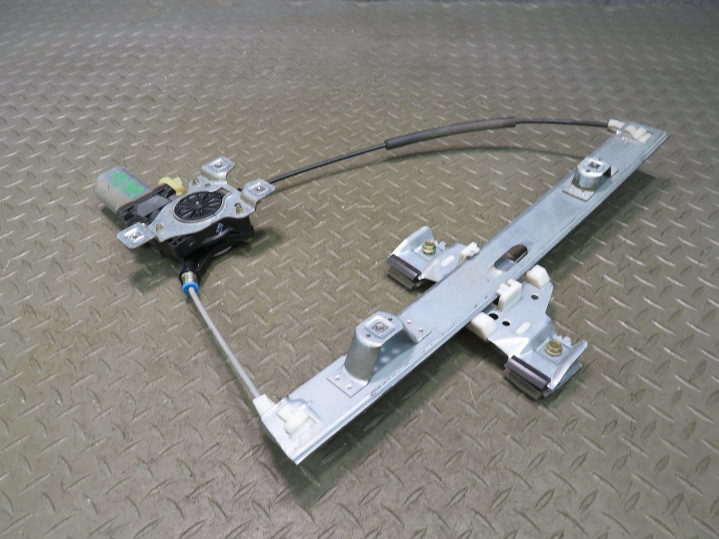 2003-2009 Hummer H2 Rear Left Side Door Window Regulator W/ Motor