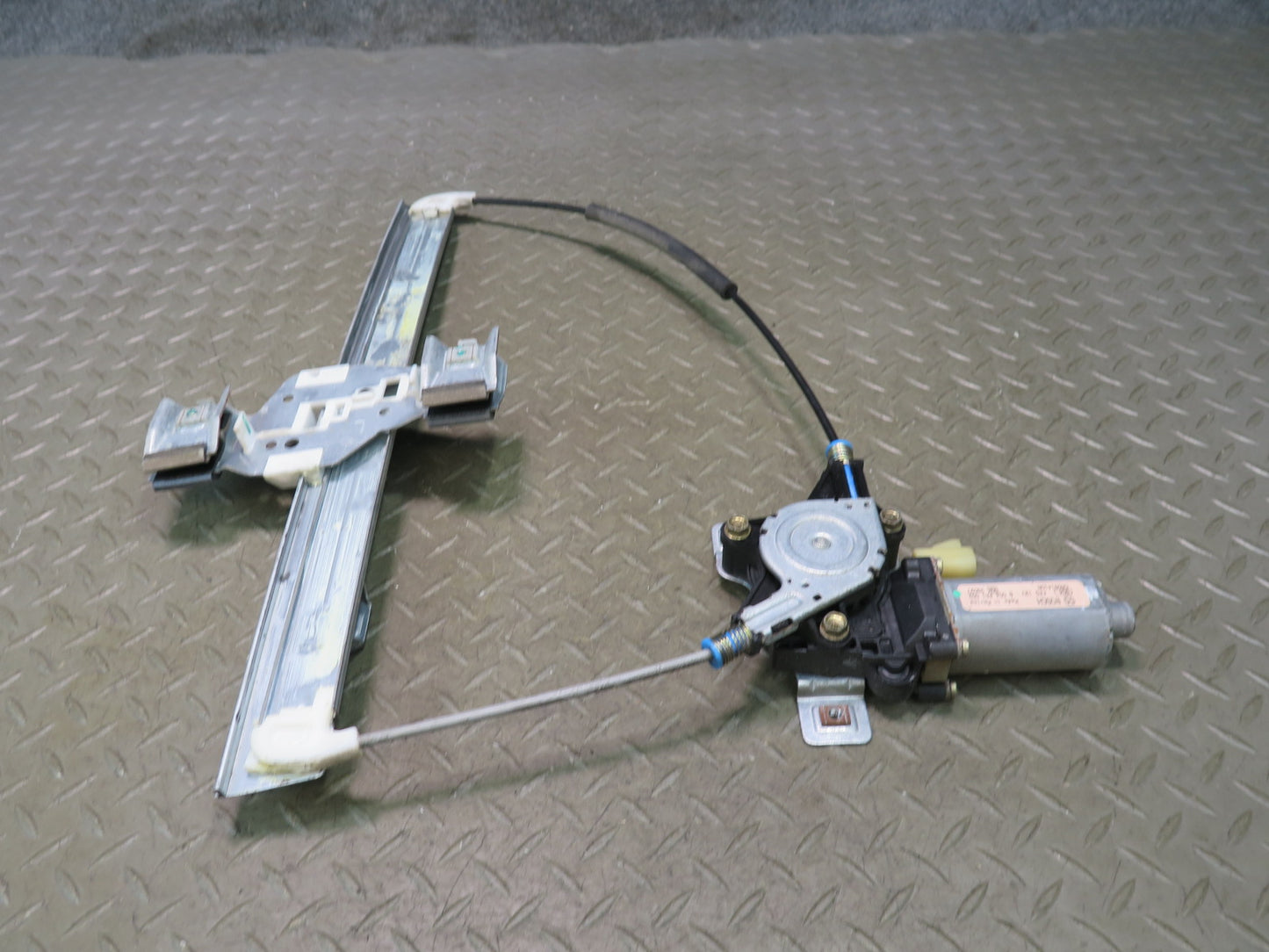 2003-2009 Hummer H2 Rear Left Side Door Window Regulator W/ Motor