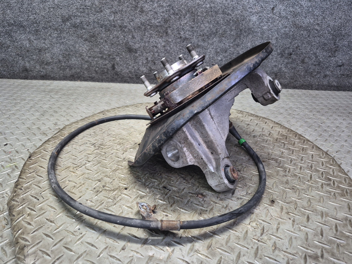 10-20 Nissan Z34 370Z Rear Right Spindle Knuckle Wheel Hub Bearing 72K Miles OEM
