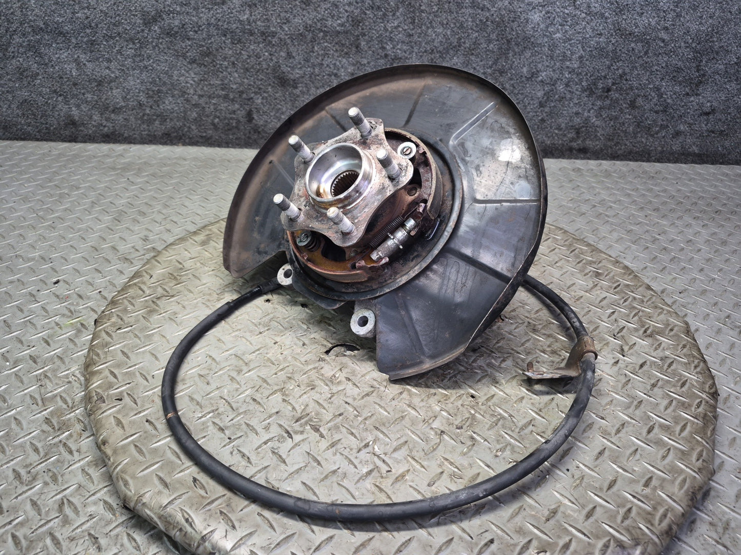 10-20 Nissan Z34 370Z Rear Right Spindle Knuckle Wheel Hub Bearing 72K Miles OEM