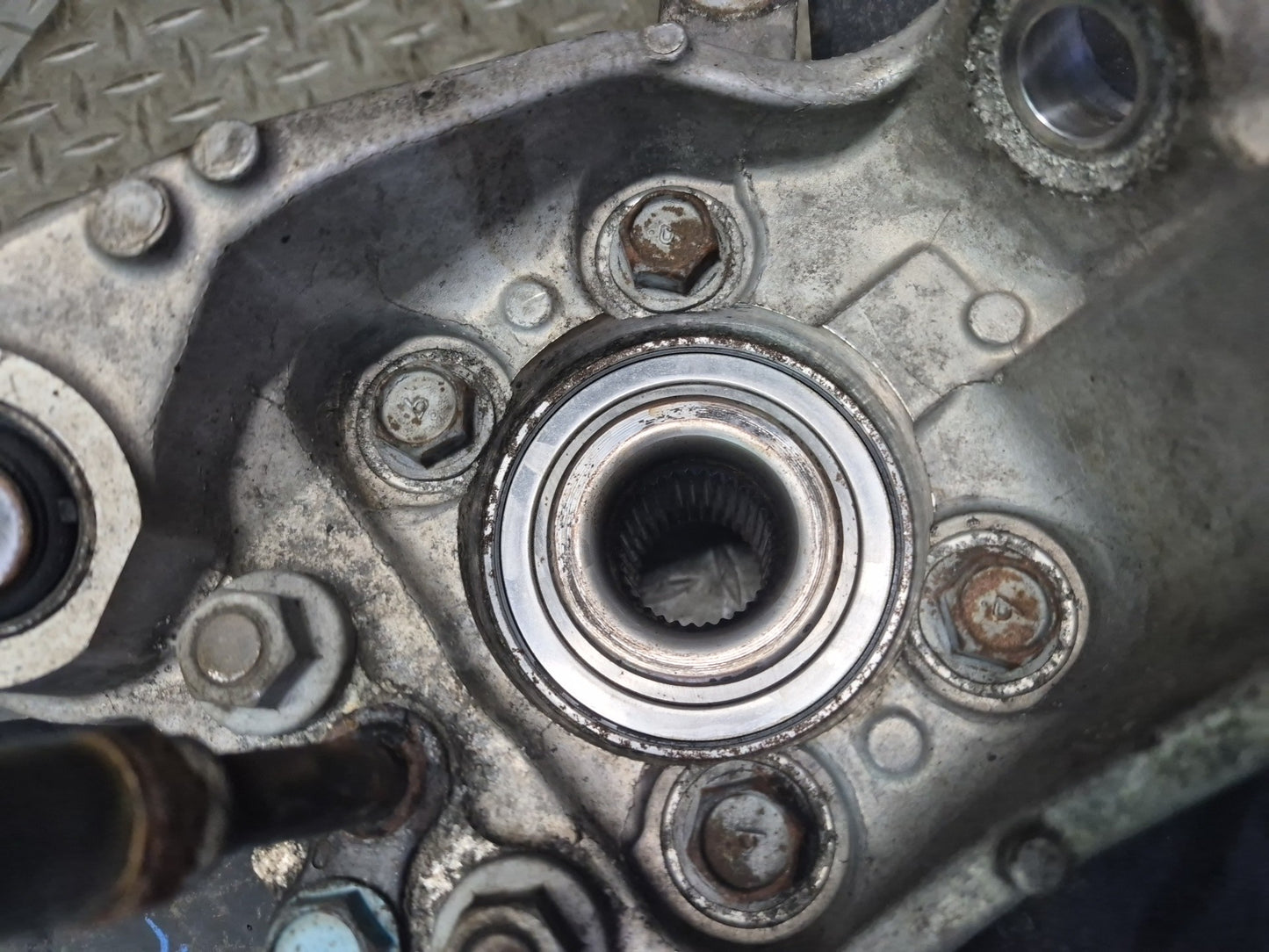 10-20 Nissan Z34 370Z Rear Right Spindle Knuckle Wheel Hub Bearing 72K Miles OEM