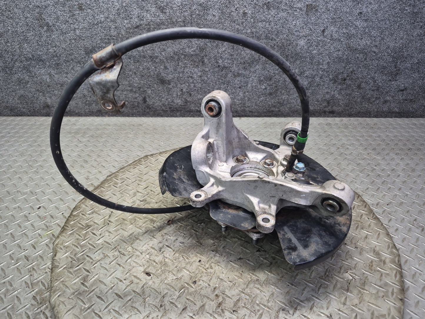10-20 Nissan Z34 370Z Rear Right Spindle Knuckle Wheel Hub Bearing 72K Miles OEM