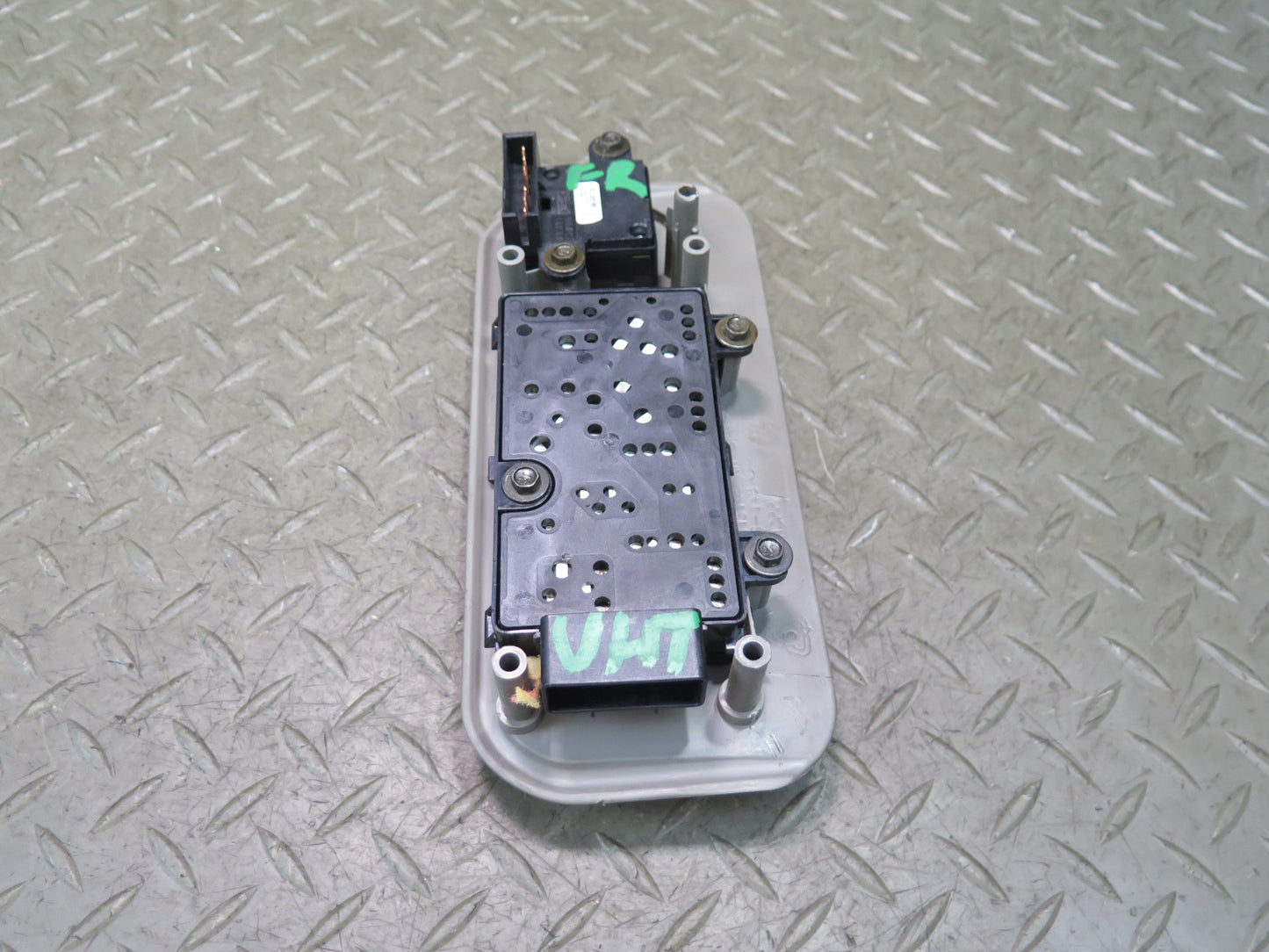 2003-2007 Hummer H2 Front Right Side Seat Adjust Control Switch
