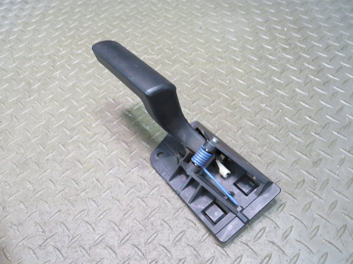 2003-2007 Hummer H2 Front Left Driver Side Door Interior Handle