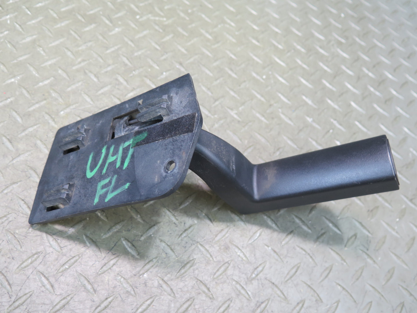 2003-2007 Hummer H2 Front Left Driver Side Door Interior Handle