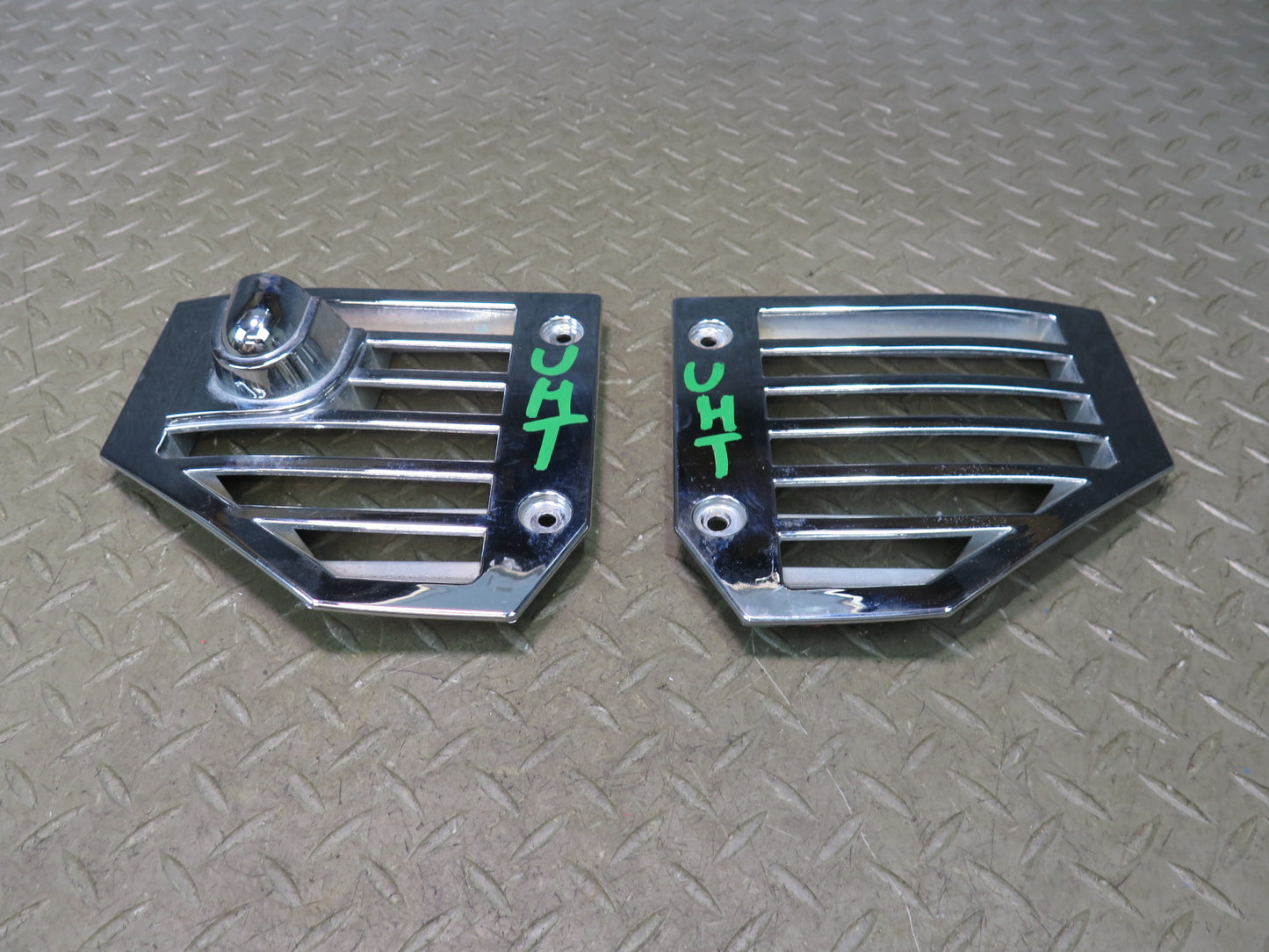 2003-2007 Hummer H2 Front Left & Right Fender Trim Cover Panel Chrome Set of 2