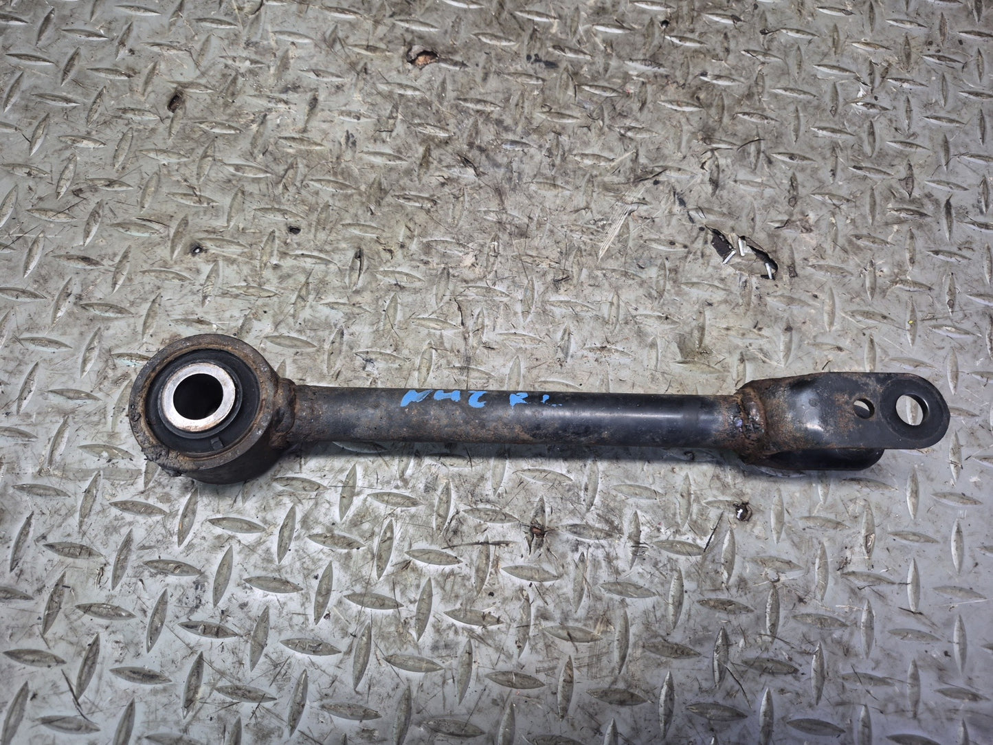 09-20 Nissan 370Z Z34 Set of 2 Rear Left Control Arm 72K Miles OEM