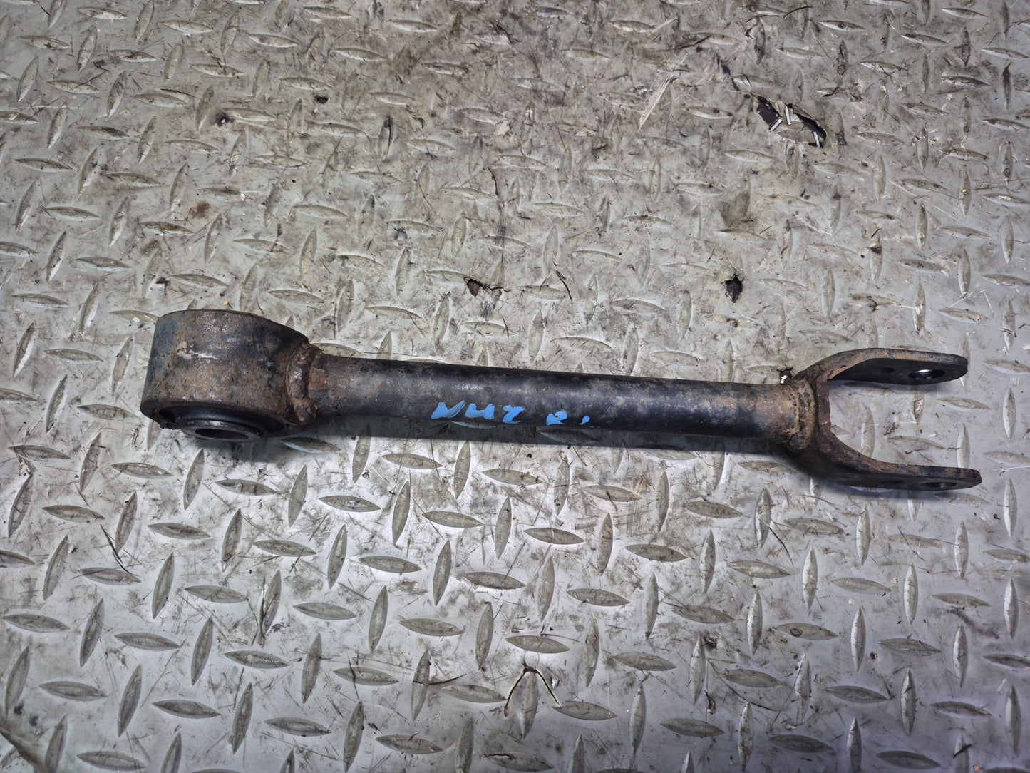 09-20 Nissan 370Z Z34 Set of 2 Rear Left Control Arm 72K Miles OEM