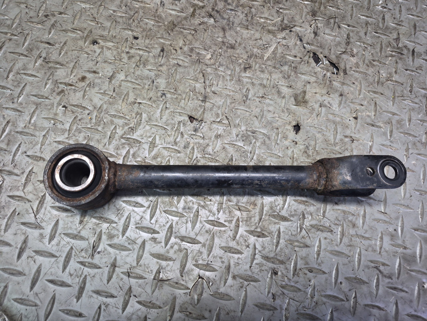 09-20 Nissan 370Z Z34 Set of 2 Rear Left Control Arm 72K Miles OEM