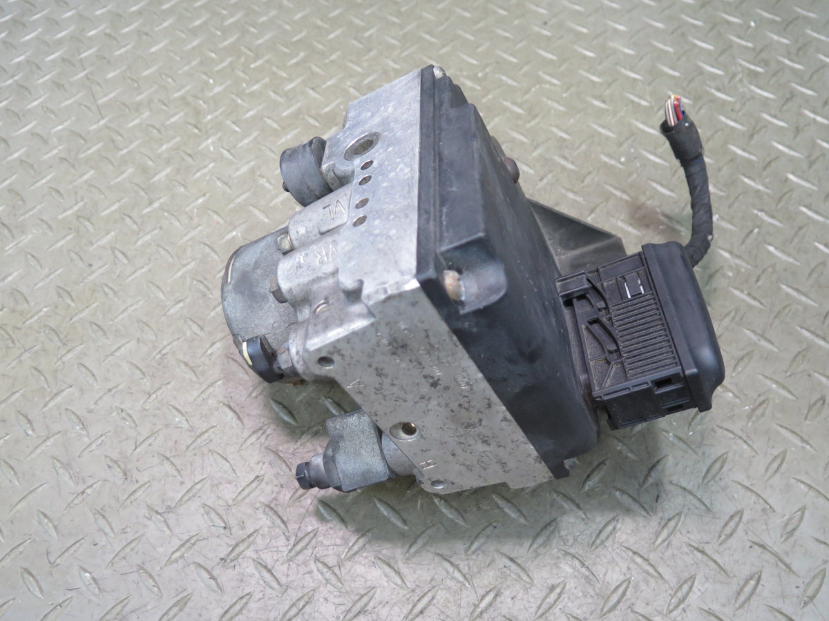 97-98 BMW E38 E39 540i 4.4L M62 ABS Hydraulic Anti Lock Brake Pump OEM