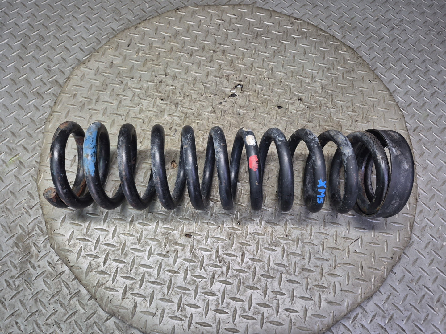 86-91 Mercedes W126 560SEL Set of 2 Rear Left & Right Coil Spring 107K OEM