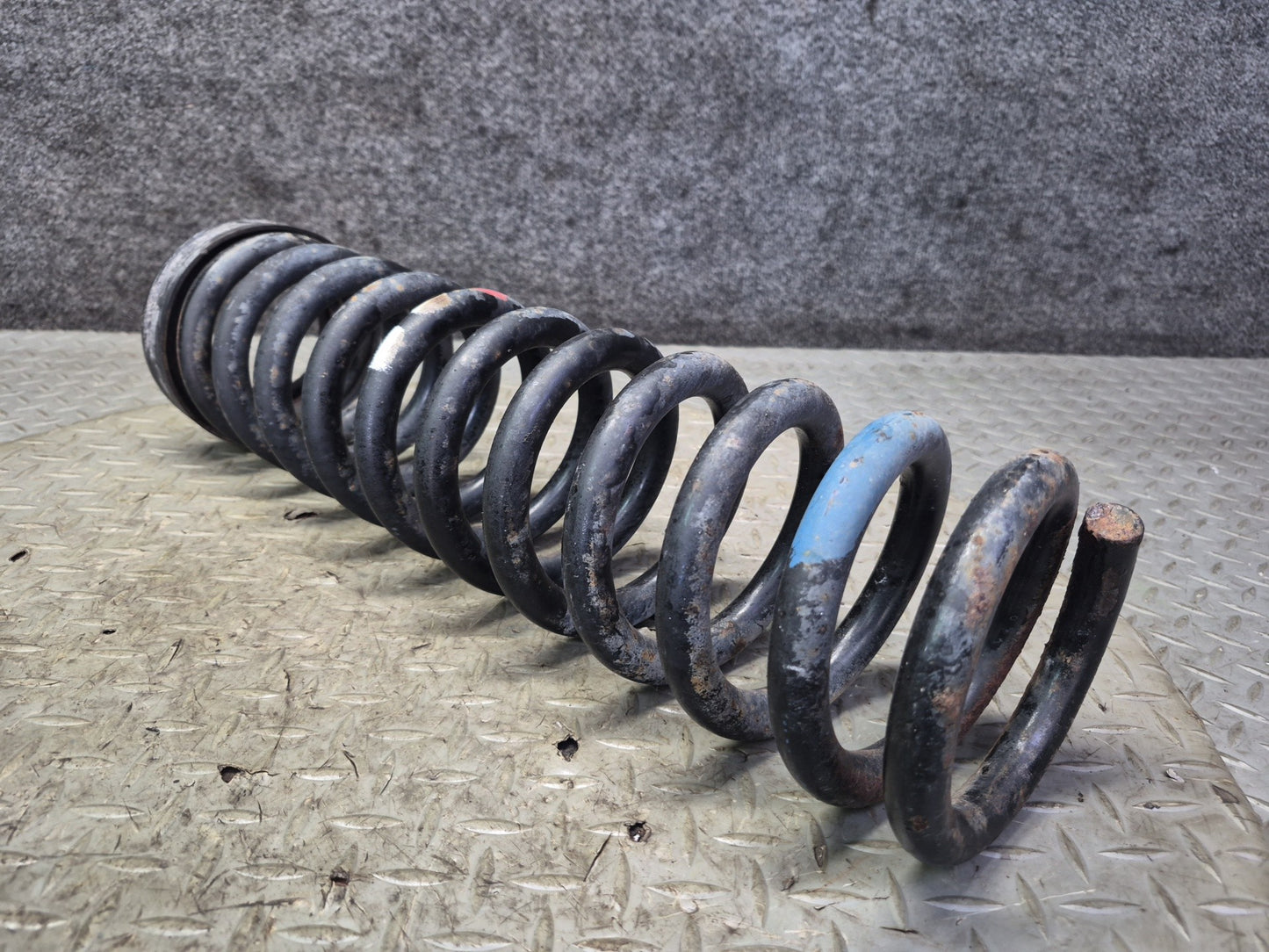 86-91 Mercedes W126 560SEL Set of 2 Rear Left & Right Coil Spring 107K OEM