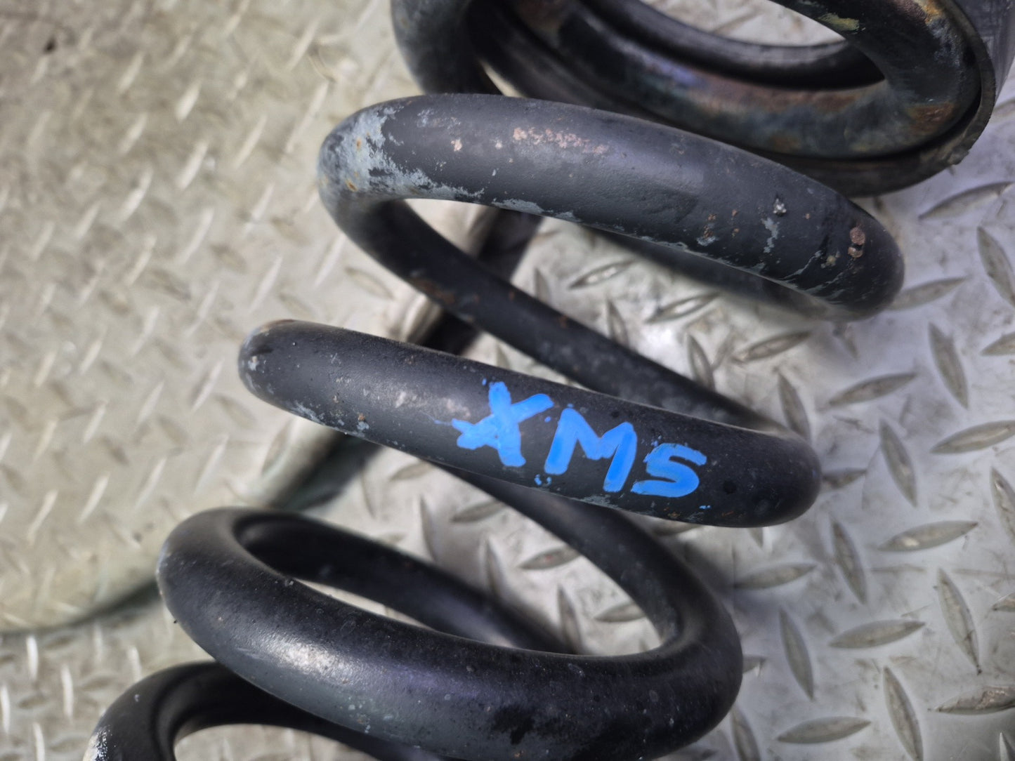 86-91 Mercedes W126 560SEL Set of 2 Rear Left & Right Coil Spring 107K OEM