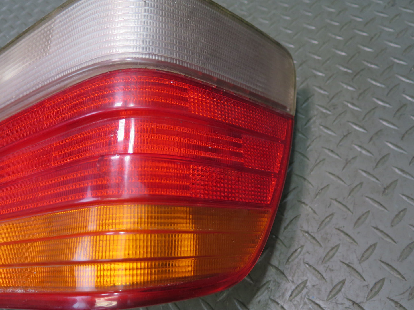 95-96 Mercedes W140 S420 S500 Sedan Rear Left Tail Light Lamp Damaged