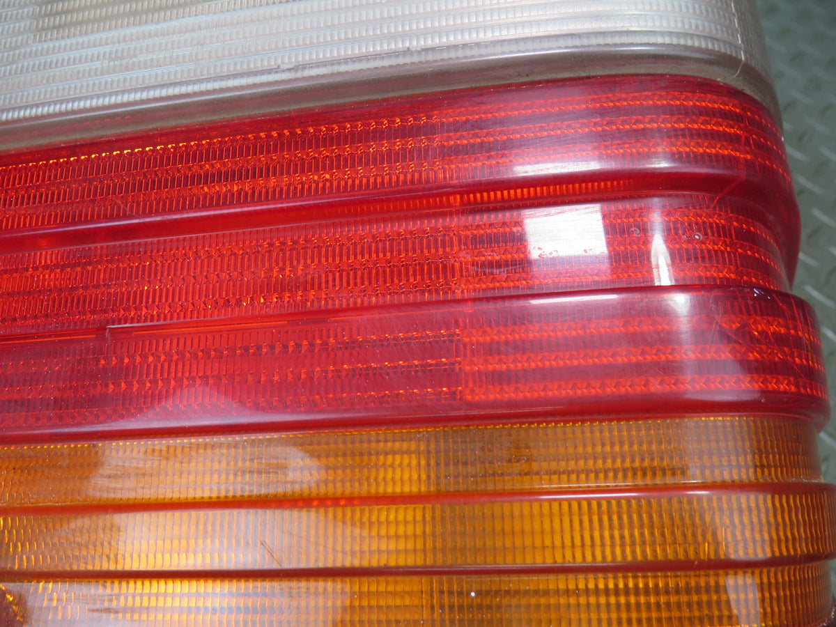 95-96 Mercedes W140 S420 S500 Sedan Rear Left Tail Light Lamp Damaged