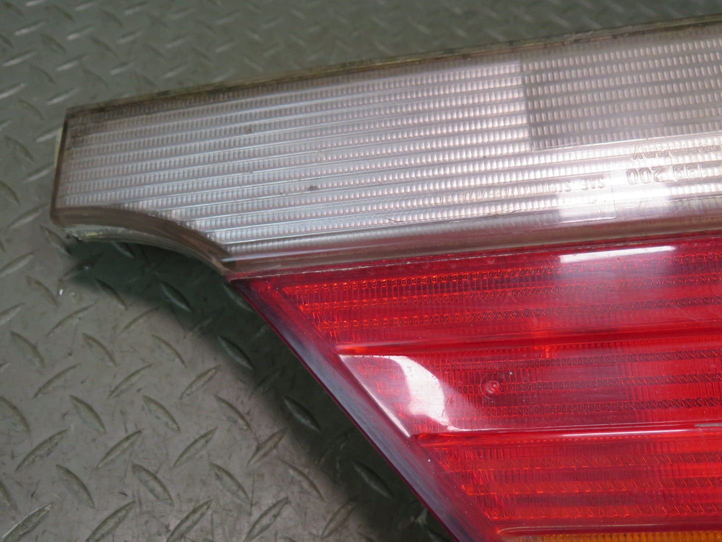 95-96 Mercedes W140 S420 S500 Sedan Rear Left Tail Light Lamp Damaged