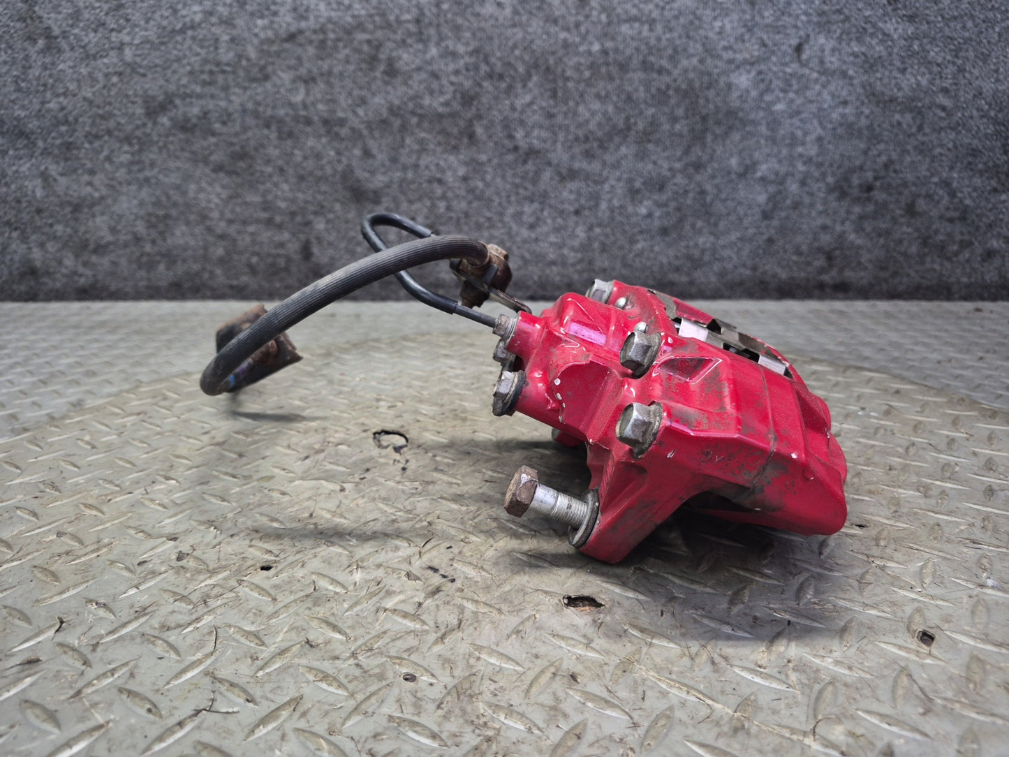 10-20 Nissan Z34 370Z Rear Left & Right Sport Brake Caliper Set Akebono 72K OEM
