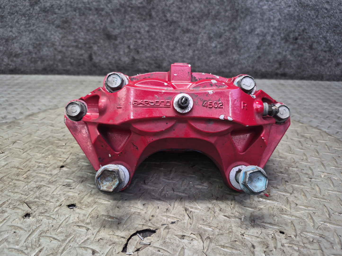 10-20 Nissan Z34 370Z Front Left & Right Sport Brake Caliper Set Akebono 72K OEM