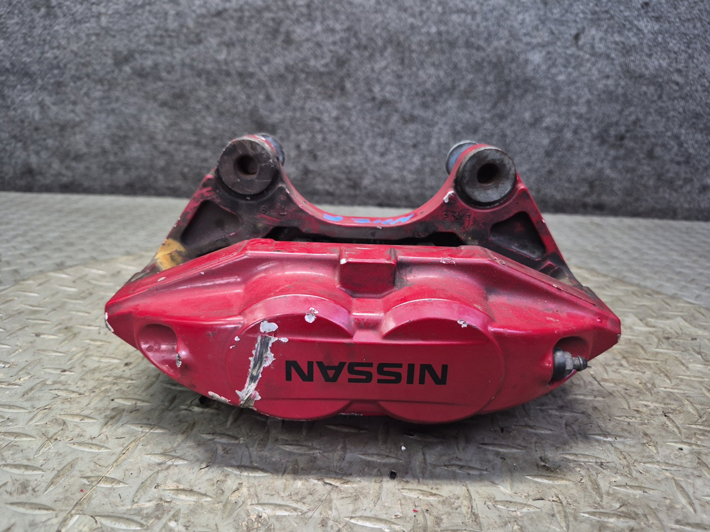 10-20 Nissan Z34 370Z Front Left & Right Sport Brake Caliper Set Akebono 72K OEM