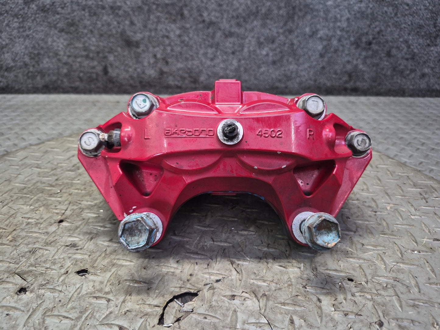 10-20 Nissan Z34 370Z Front Left & Right Sport Brake Caliper Set Akebono 72K OEM