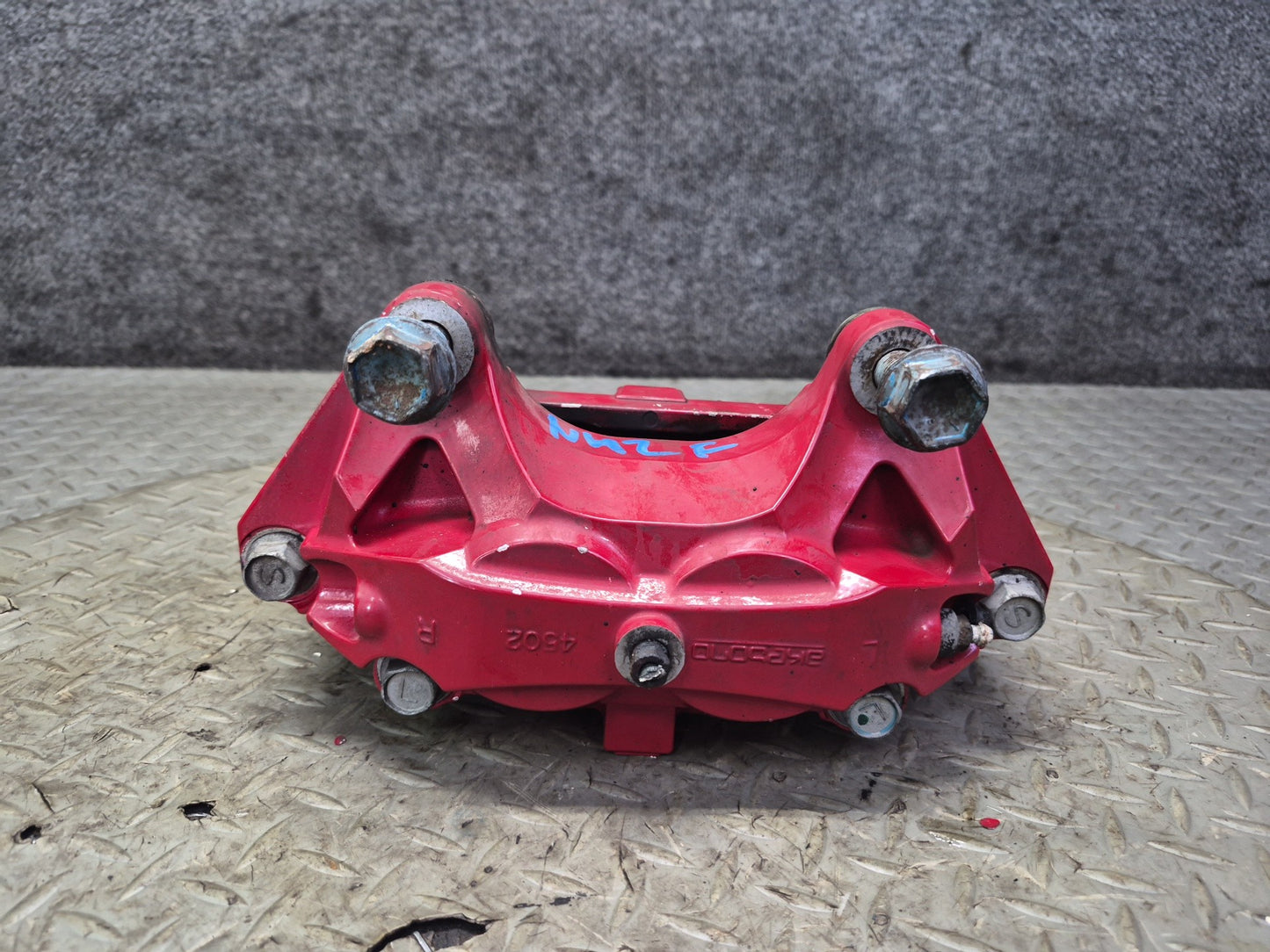 10-20 Nissan Z34 370Z Front Left & Right Sport Brake Caliper Set Akebono 72K OEM