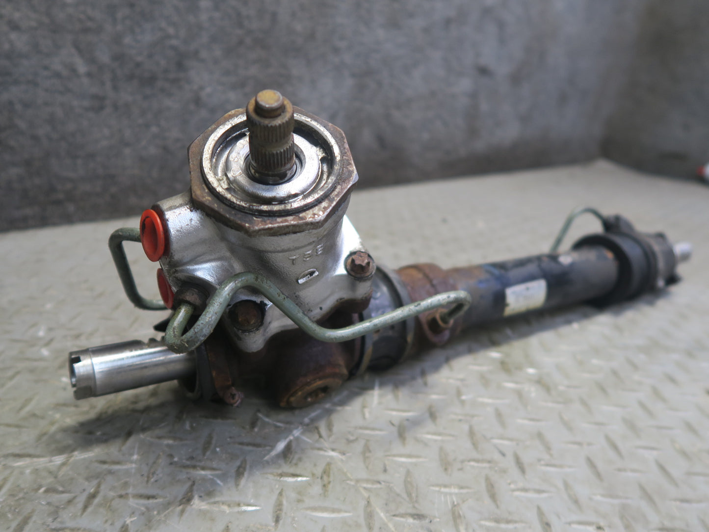 84-86 Nissan Z31 300ZX NON Turbo Power Steering Rack & Pinion OEM