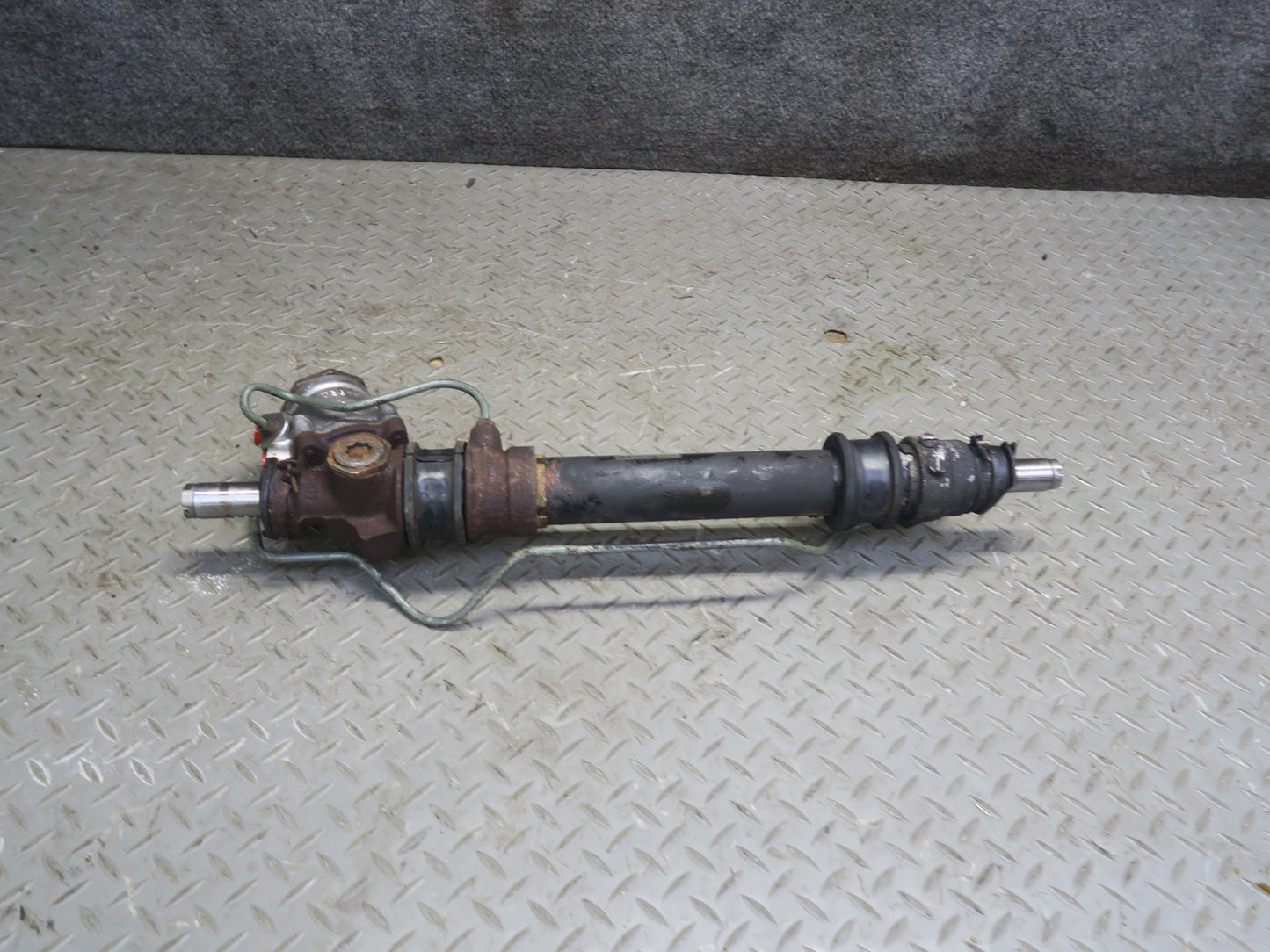 84-86 Nissan Z31 300ZX NON Turbo Power Steering Rack & Pinion OEM