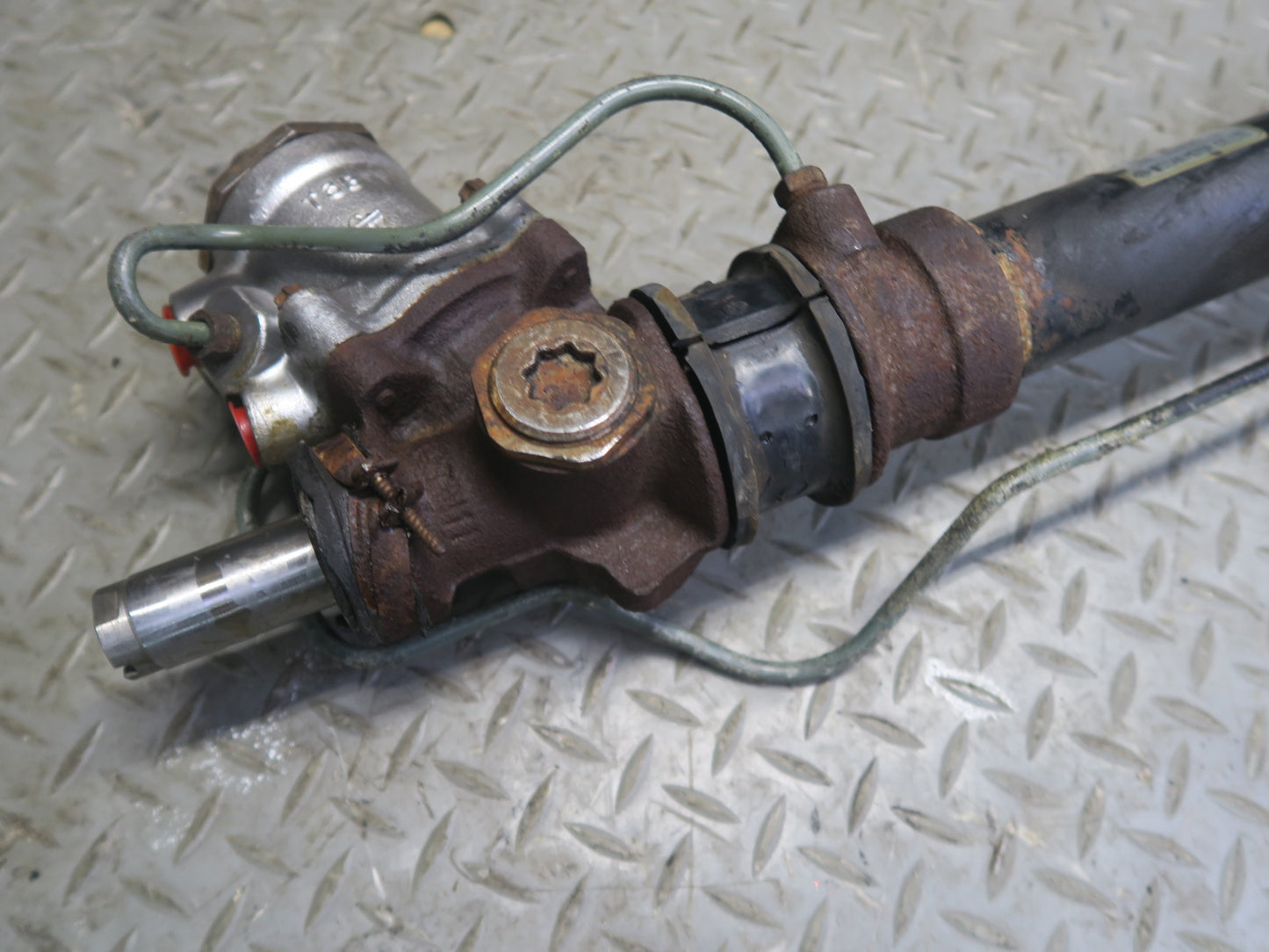 84-86 Nissan Z31 300ZX NON Turbo Power Steering Rack & Pinion OEM