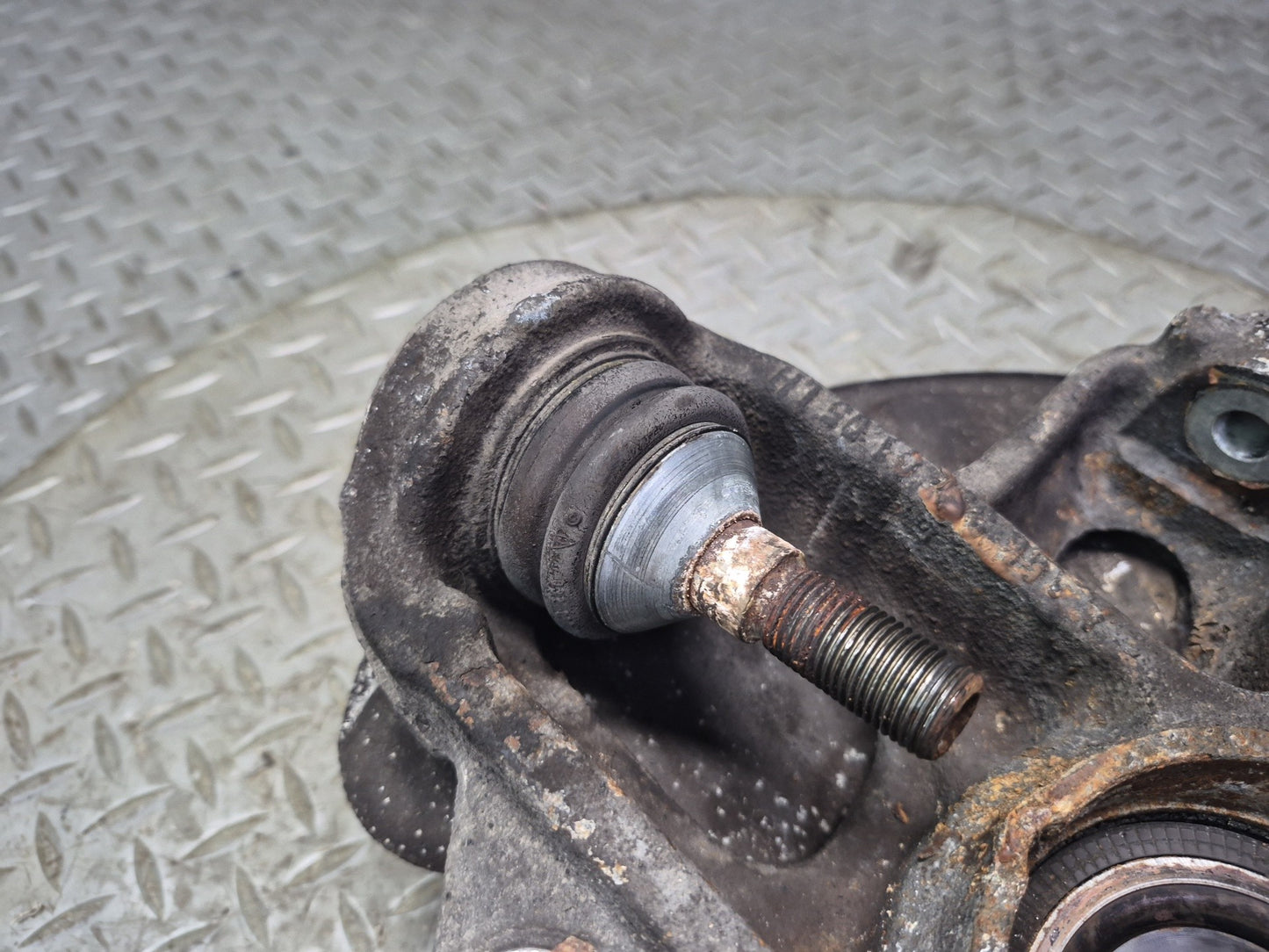 2012-2015 Mercedes X166 W166 ML AWD Rear Left Spindle Knuckle Wheel Hub OEM