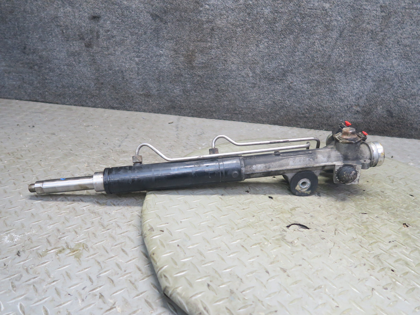 89-96 Chevrolet Corvette C4 Power Steering Gear Rack & Pinion 26008290 OEM