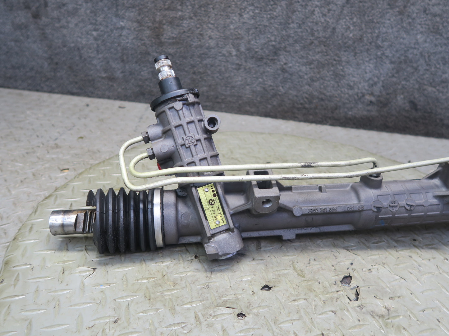 02-06 BMW E46 330Ci Power Steering Rack & Pinion Yellow TAG 6774325 OEM