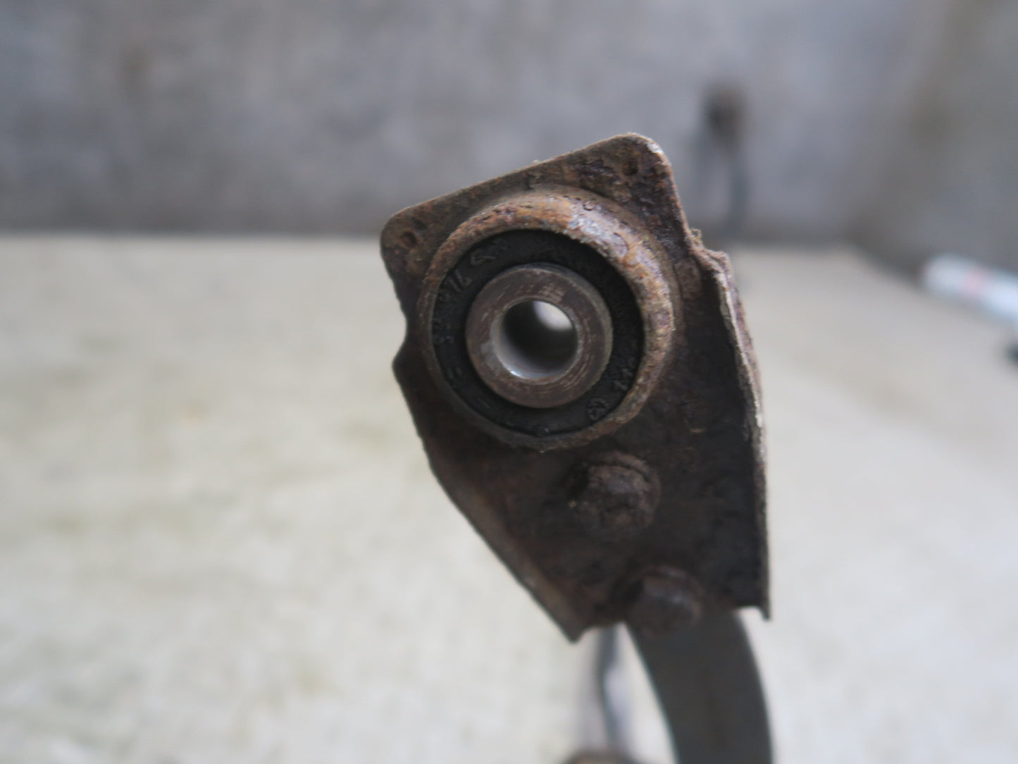 86-87 Mercedes W126 560SEL Sedan Rear Stabilizer Sway Bar 107K Miles OEM